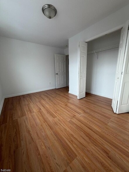 Building Photo - 110-PT112 Redwood Ave