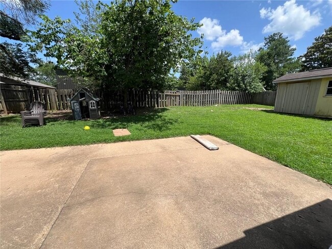 Building Photo - 207 Pleasant View Ln