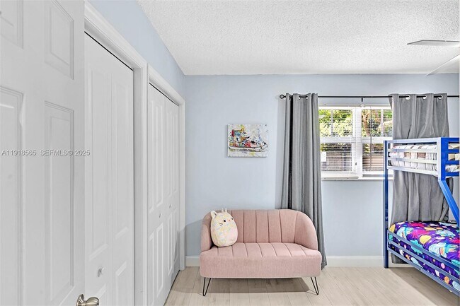 Building Photo - 2191 SW 27th Ln