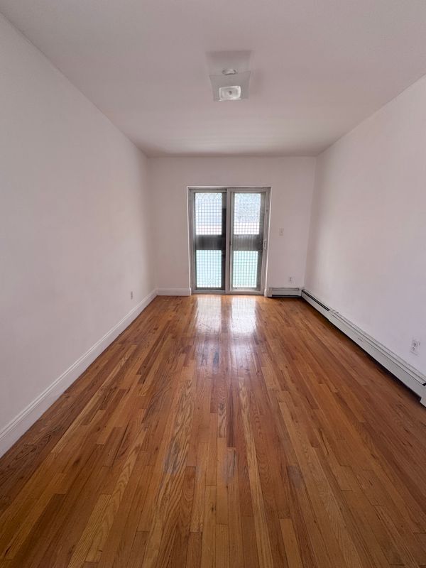 Building Photo - 72-38 Calamus Ave