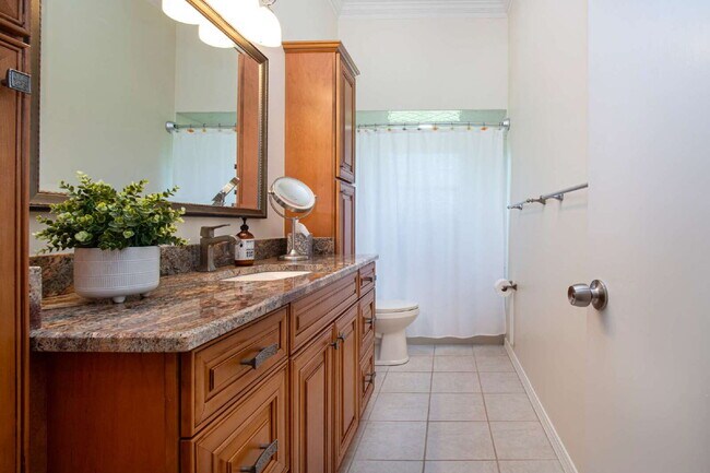 Building Photo - Palm Aire Fully Furnished Rental