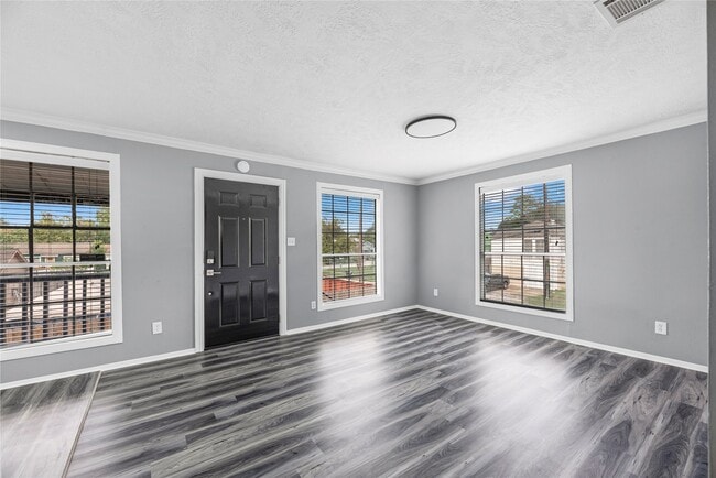 Building Photo - 502 Frawley St