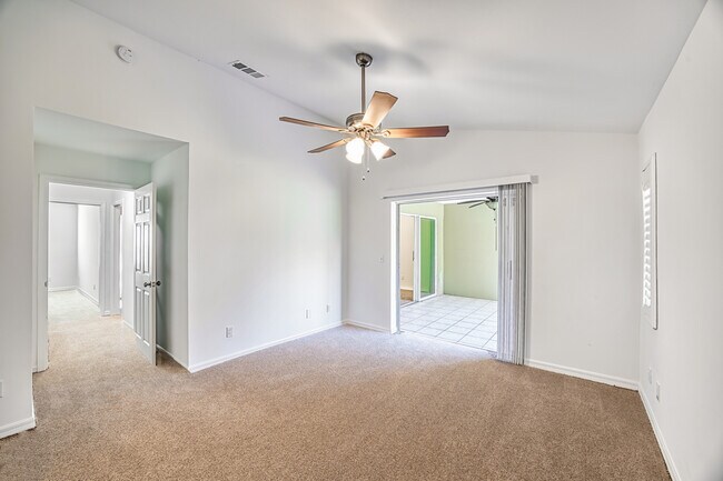 Building Photo - 16840 Sanibel Sunset Ct
