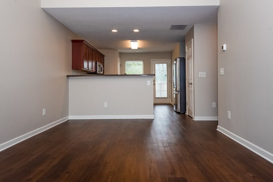 Building Photo - 316 Lauren Dr