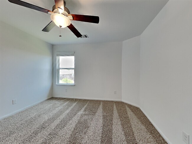 Building Photo - 10322 Urban Oak Trl