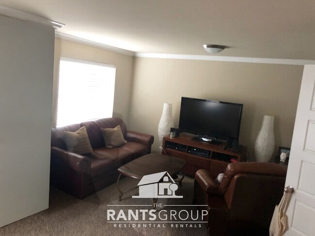 Building Photo - Beautiful Tumwater Home with Stunning Kitchen & Spacious Layout