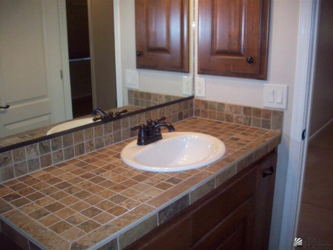 Building Photo - 14743 S Blanco Ave