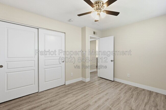 Building Photo - 5525 E Thomas Rd