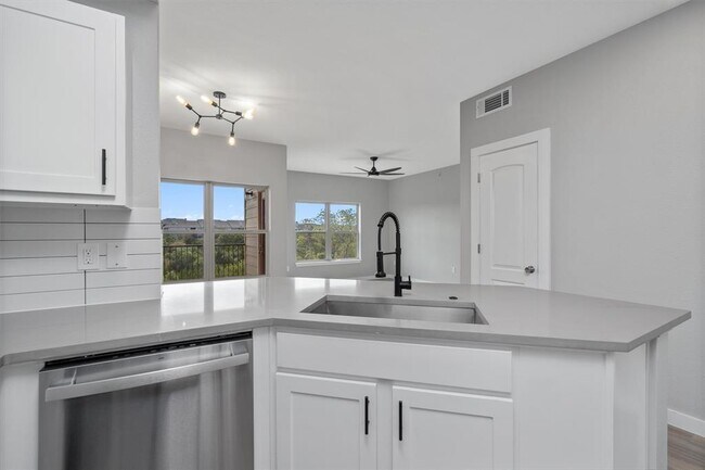 Primary Photo - 2320 Gracy Farms Ln