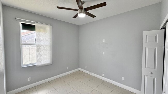 Building Photo - 4860 Chalfont Dr