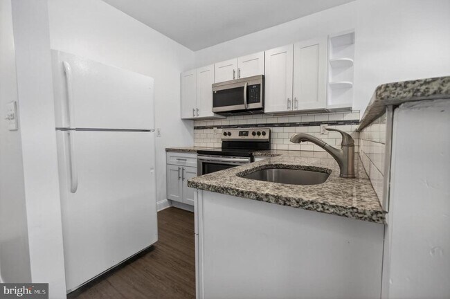 Building Photo - 3138 W Allegheny Ave