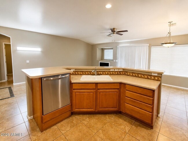 Building Photo - 970 Desert Sunset Dr