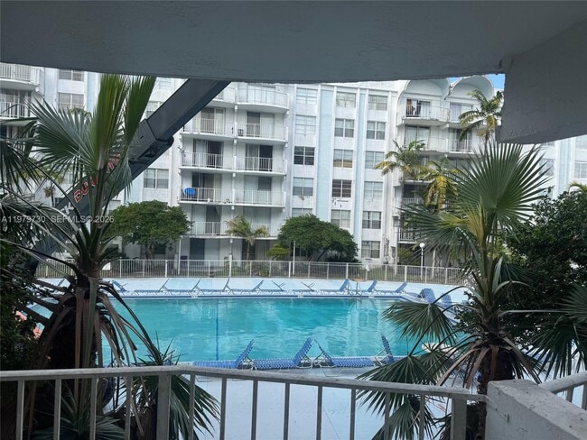 Building Photo - 494 NW 165th St