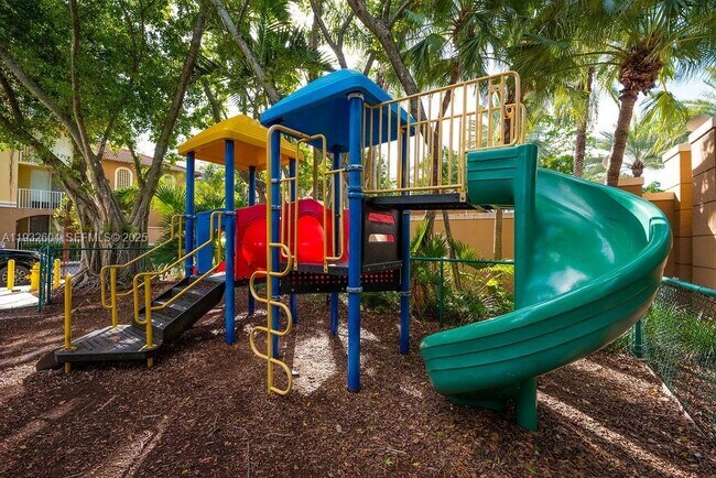 Building Photo - 19999 E Country Club Dr