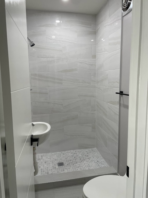 Building Photo - 1400 SW 27th Ave