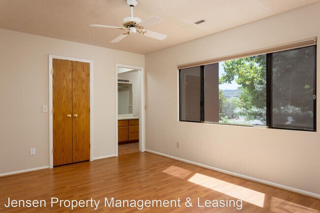 Building Photo - 3 br, 2 bath House - 712 N. Wisteria Way