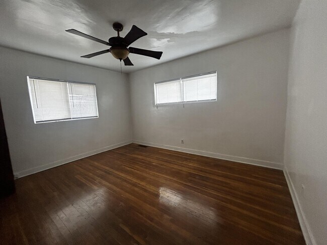 Building Photo - 511 Carlisle Blvd SE