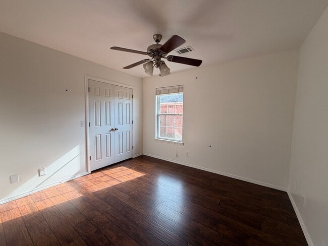 Building Photo - Welcome to this conveniently located home in Russellville, AR.