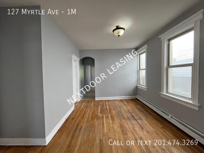 Building Photo - 127 Myrtle Ave