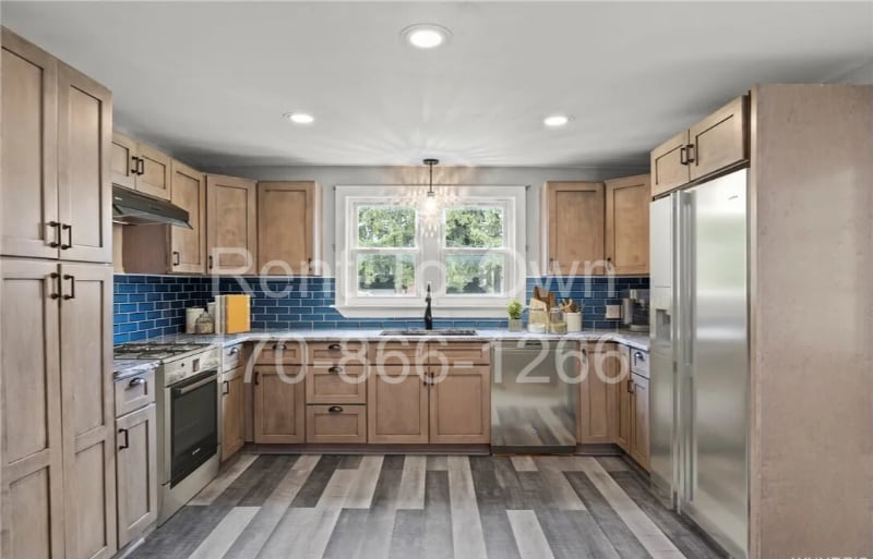 Building Photo - 386 Elmwood Ave