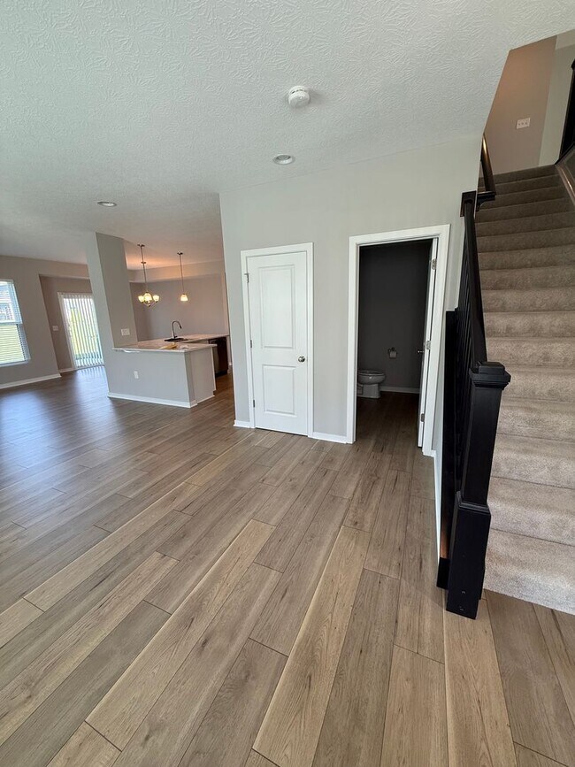 Building Photo - Stunning Westerville Condo with Loft | 2,086 Sq Ft | Garage | Move-In Ready