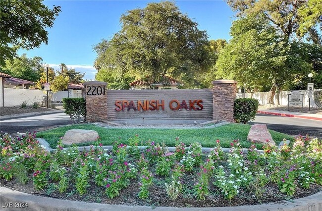 Building Photo - SPANISH OAKS - GUARD GATED - SINGLE STORY 3/2