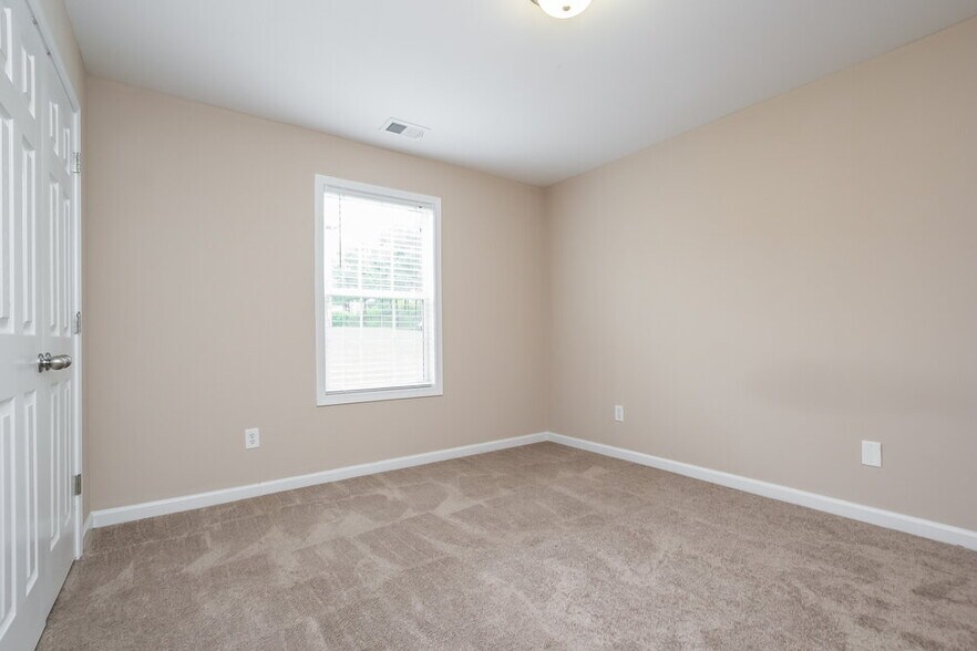 Building Photo - 3538 Rock Elm Ct