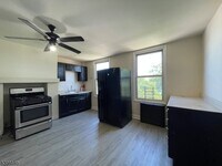 Building Photo - 115 Park Ave