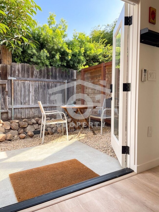 Building Photo - Skrzypek