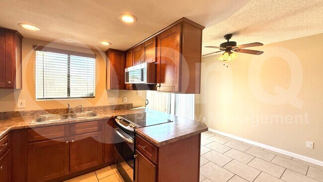 Building Photo - 2724 W McLellan Blvd