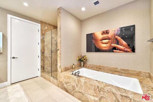 Building Photo - 10776 Wilshire Blvd