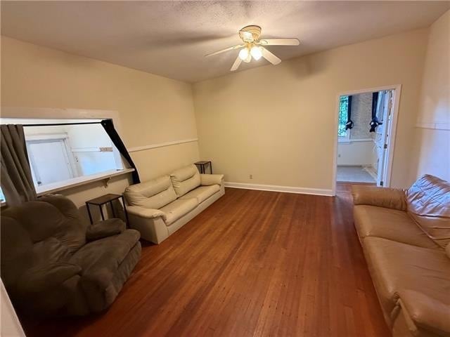 Building Photo - 5819 Clara St