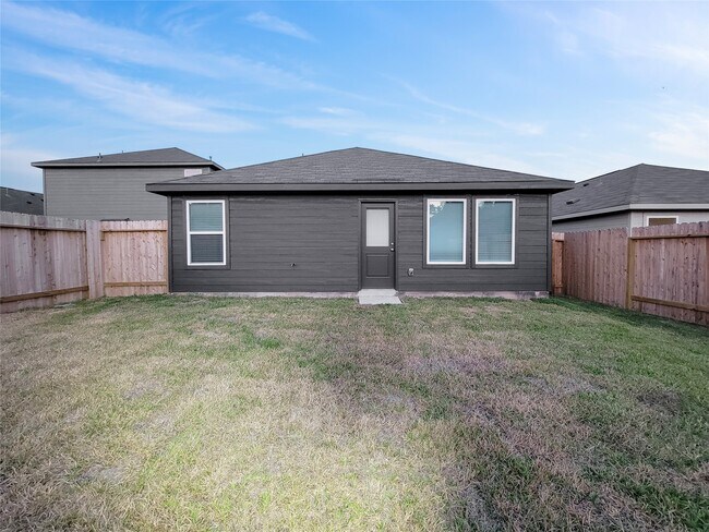 Building Photo - 31449 Moore Rd