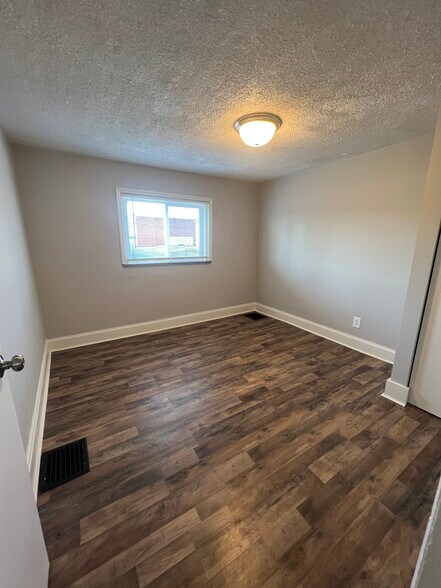 Building Photo - 278 Hosack St