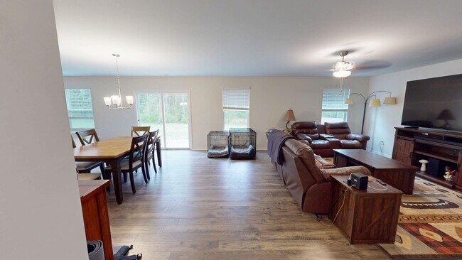 Building Photo - Pet Friendly 2023 Build in Convenient Location!
