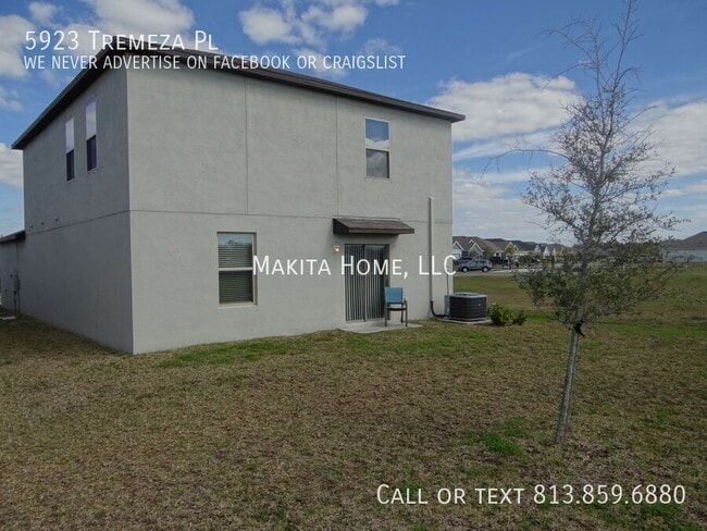 Building Photo - 5923 Tremeza Pl