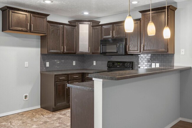 Building Photo - 3 Bedroom in Nixa!