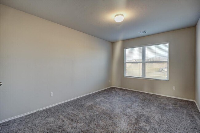 Building Photo - 10620 SW 23rd Ter