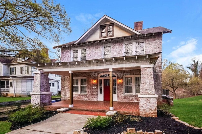 Building Photo - 332 W McLelland Ave