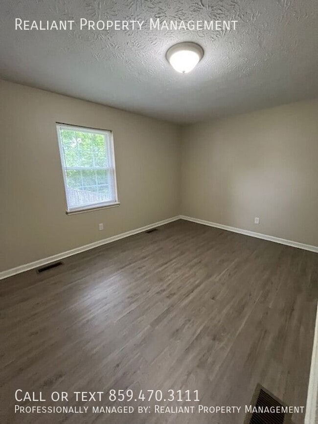Building Photo - 233 Shreveport Dr
