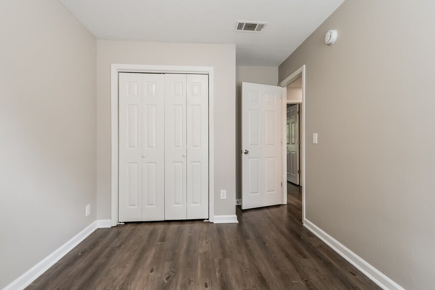 Building Photo - 406 Meagan Cove