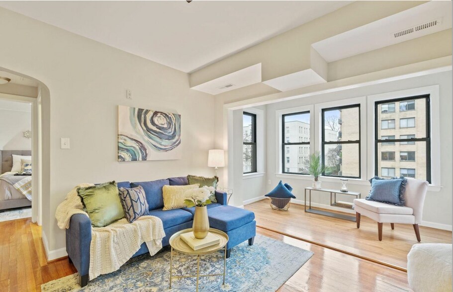 Building Photo - 3900 14th St NW