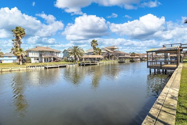 Building Photo - 606 Warsaw Dr