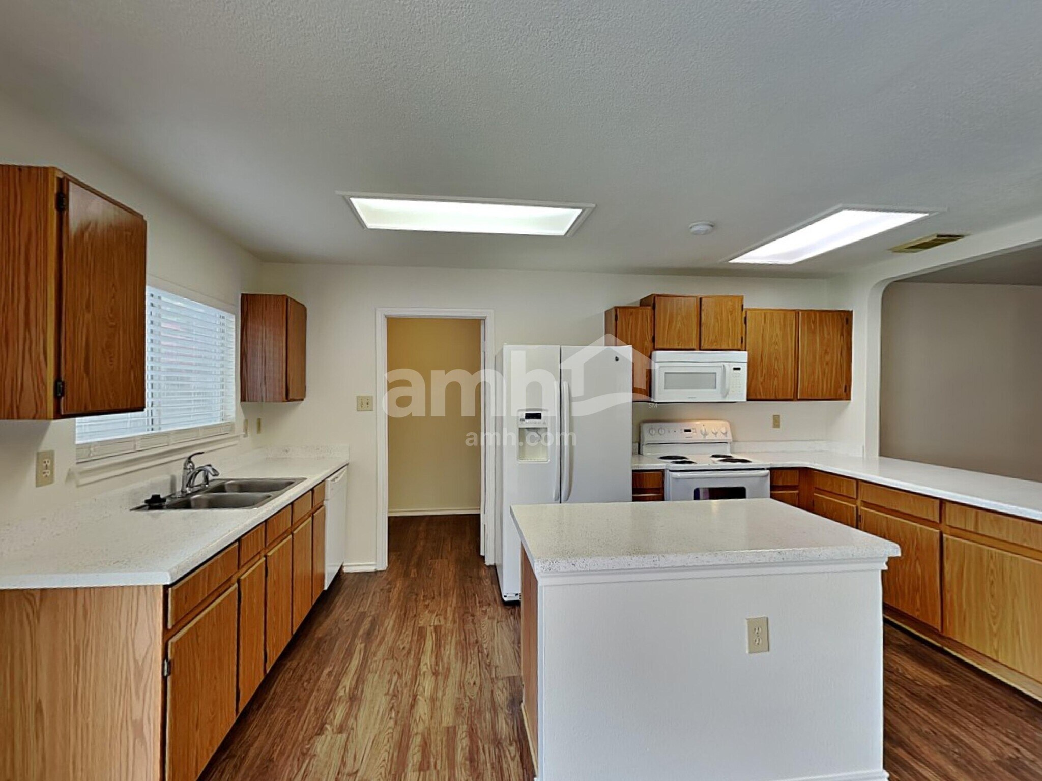 Building Photo - 6422 Beech Trail Dr