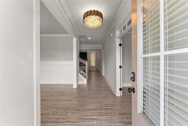 Building Photo - 4656 Silver Oak Dr SW