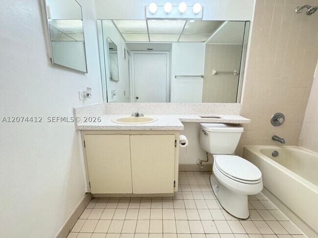 Building Photo - 8120 Geneva Ct