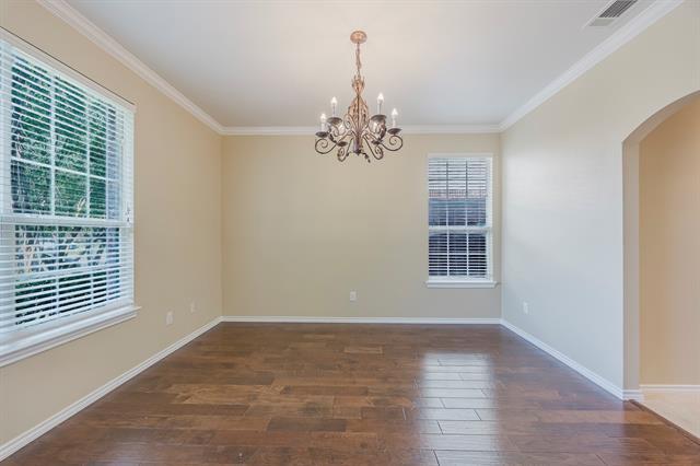 Building Photo - 2739 Middleton Dr