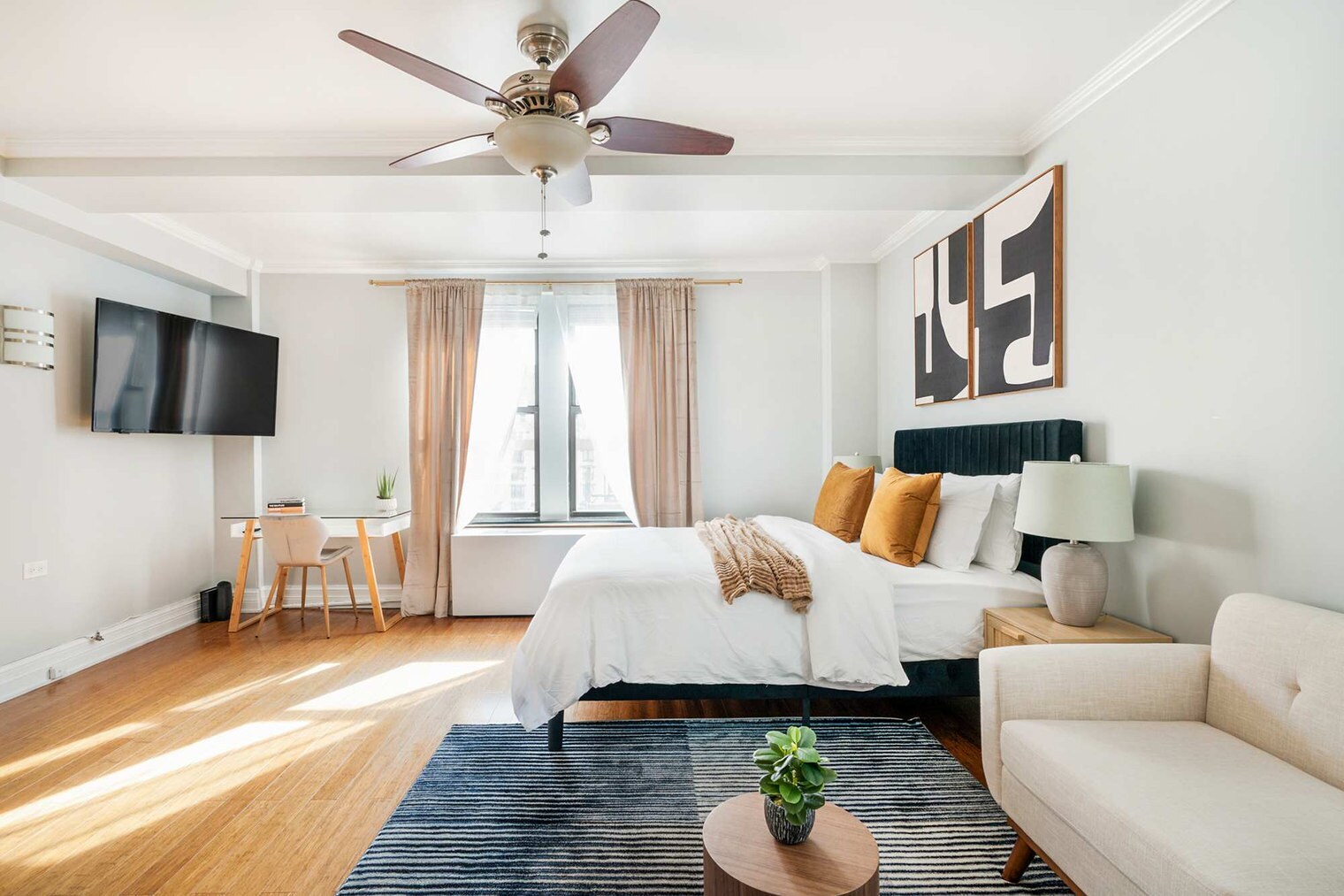 Building Photo - 240 W 73rd St