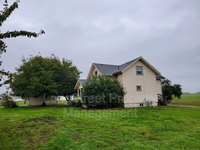 Building Photo - 29626 OR-34