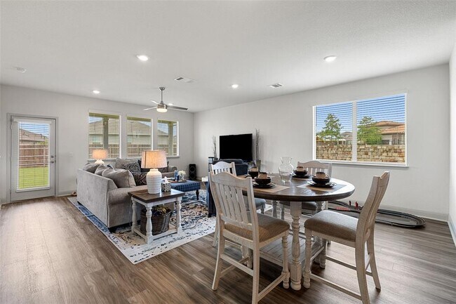 Building Photo - 16401 Coratina Dr